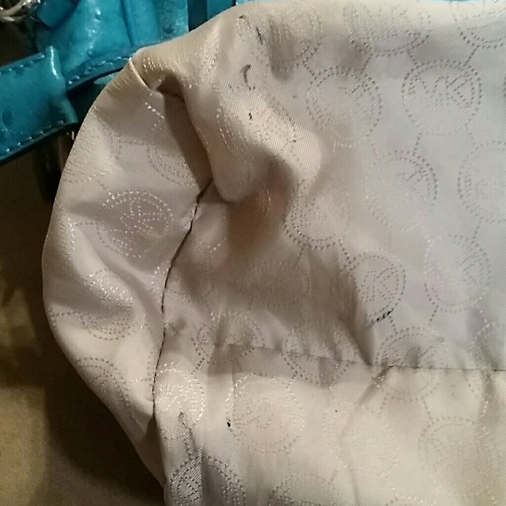 Michael Kors unique turquoise ostrich embosed bag - Picture 6 of 6